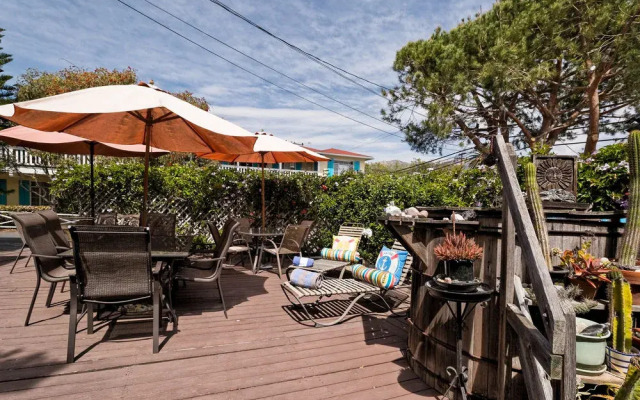 Old Yacht Club Inn Vacation Rentals