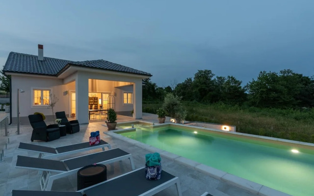 Modern Villa With Swimming Pool and Fenced Garden