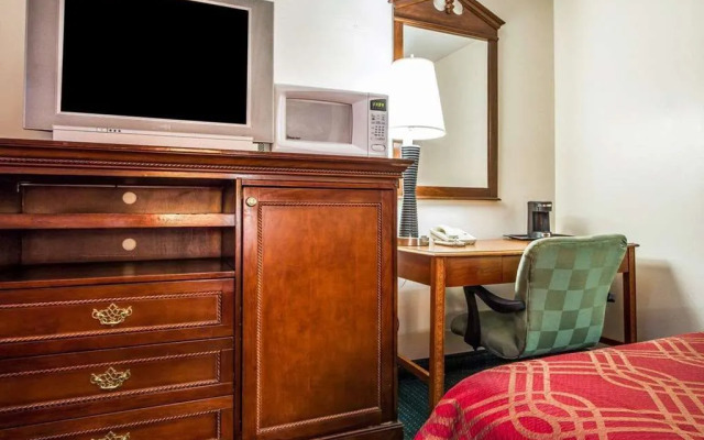 Rodeway Inn & Suites