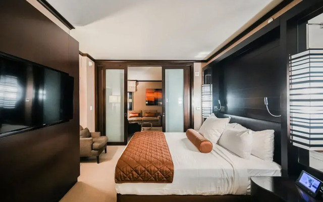 StripViewSuites at Vdara