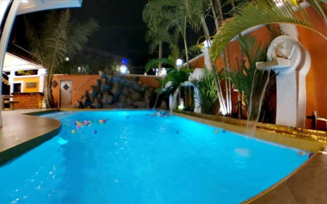 TUCHELAND Luxury Pool Villa Pattaya Walking Street 7 Bedrooms