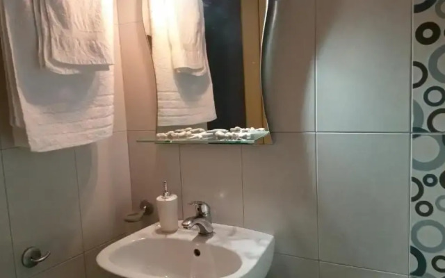 Anemelia Hotel Adamas