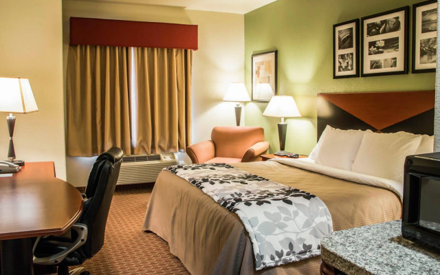 Sleep Inn & Suites at Six Flags