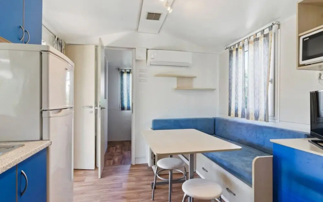 Classy Mobile Home in Banjole With Garden