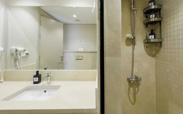 Xuru Stays I Modish & Magnific 2bdr @ Mangroovy Pool & Beach Access