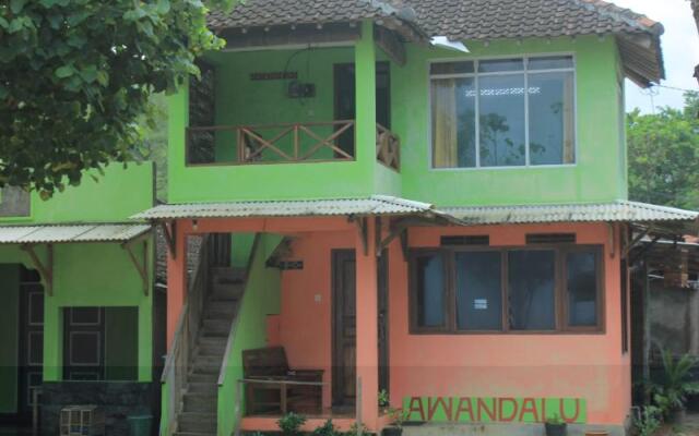 Penginapan Awandalu By Zuzu