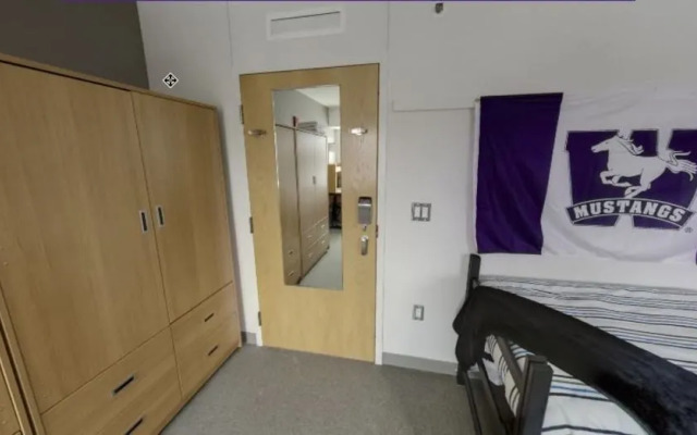 Western Bed and Breakfast - Ontario Hall