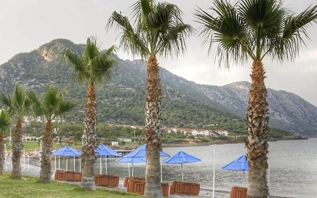 Mavi Yesil Apart Hotel Tisan