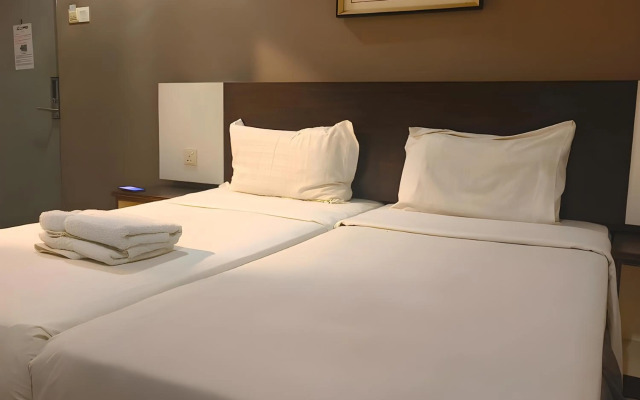 Leo Express Hotel