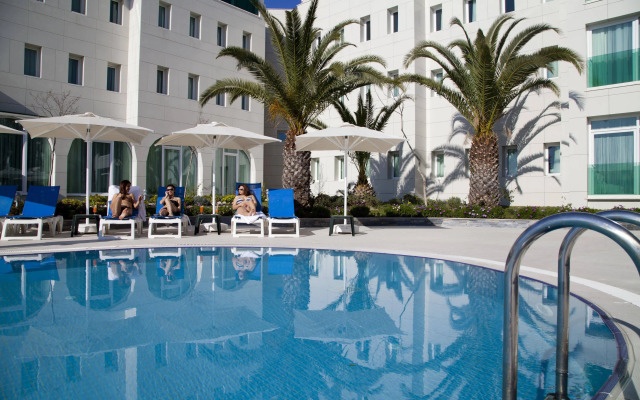 Dragut Point North Hotel