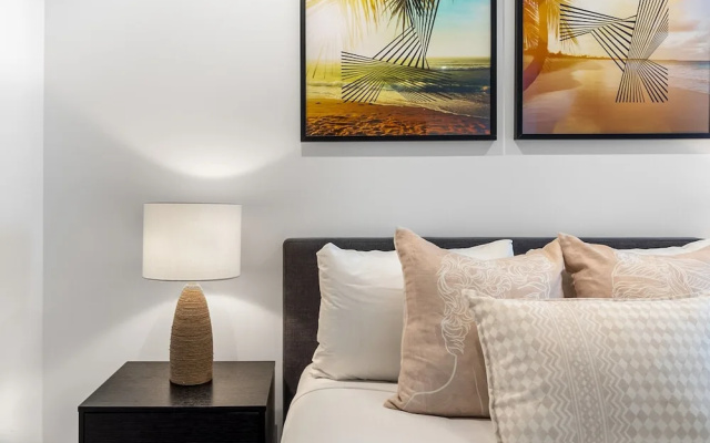 Coastal Bliss: 3-bedroom Retreat With Pool – Guest Rooms – Coolum Beach