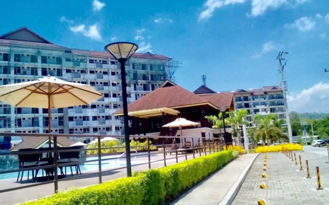 Fully Furnished 1BR Condo Unit