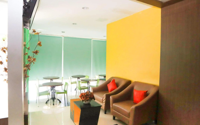 De Nearby Hotel