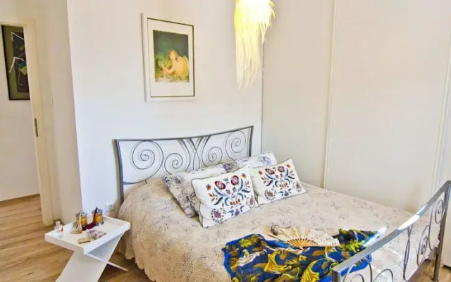 Central City Bruna Apartments