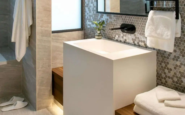 Mercure Larnaca Beach Resort