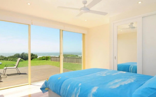 Pacific Views - direct access onto Culburra Beach