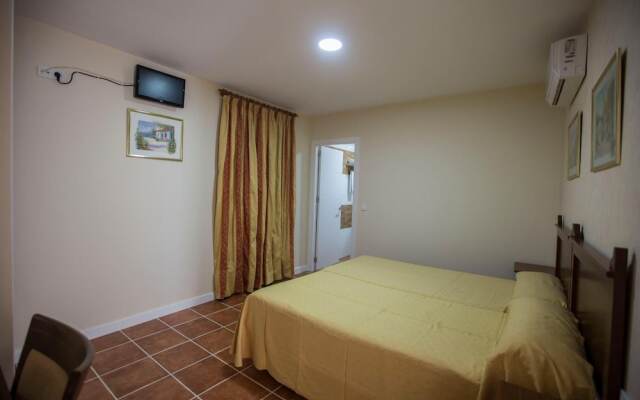 Hotel Carlos V by Viverestays