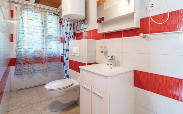 Amazing Home in Medulin With Wifi and 6 Bedrooms