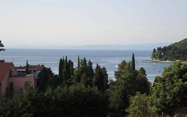 Heart of Strunjan Apartments AL