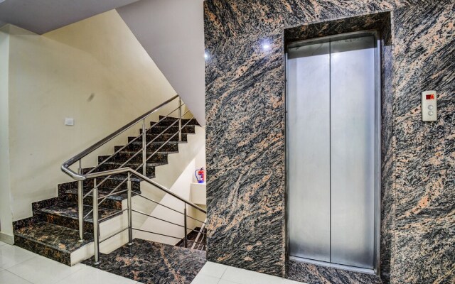 OYO 18710 Thikana Palace