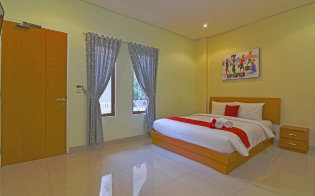 RedDoorz Plus @ Mahendradatta Denpasar