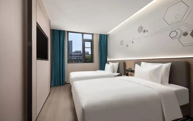 Microtel By Wyndham Xian Beilin