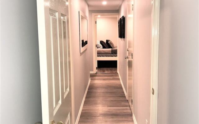 40mToCanalSkate OttawaDowntown 2Br2BaApt