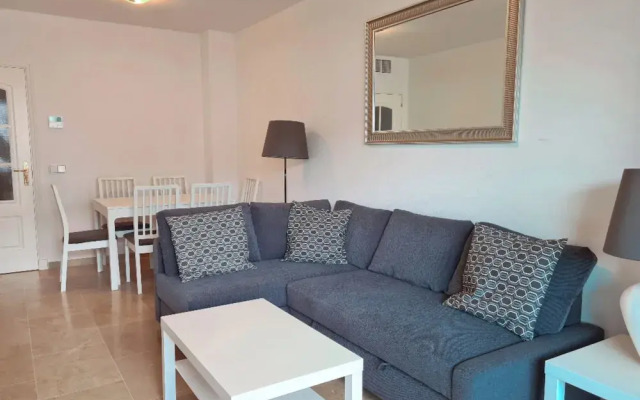 Lovely 2-bed Apartment in Marina de la Duquesa