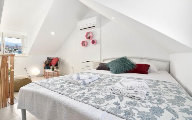 Nice Apartment in Split With 1 Bedrooms and Wifi