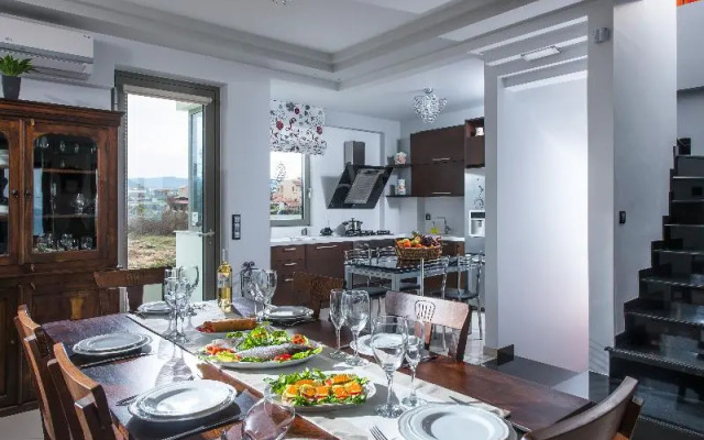 Beach Front Villa Peri