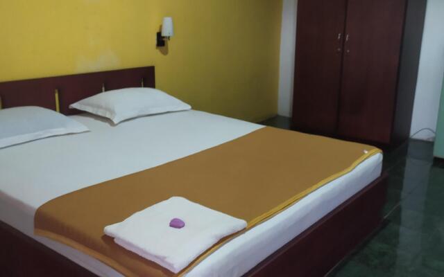 OYO 90490 Hotel Nyi Rindang