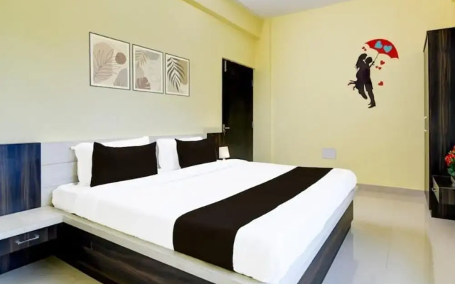Goroomgo Dutta Residency Premium