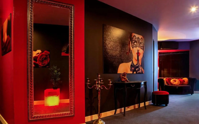 Love Hotel Toulouse : Suite Miroirs