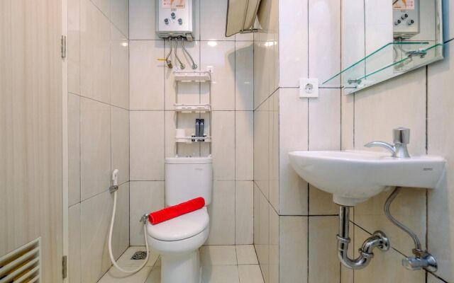 Comfy and Simply Studio Room at Grand Kamala Lagoon Apartment