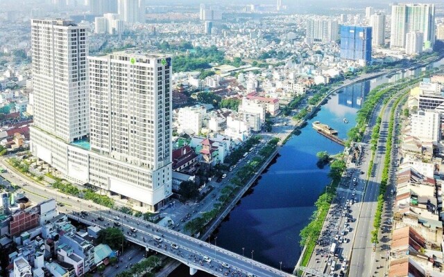 River Gate Apartment D1