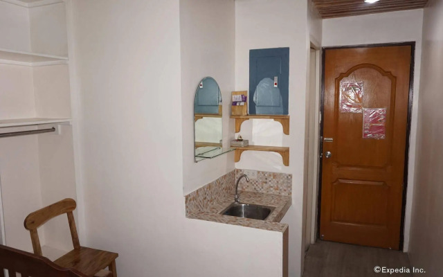 Rooms 498 Hostel