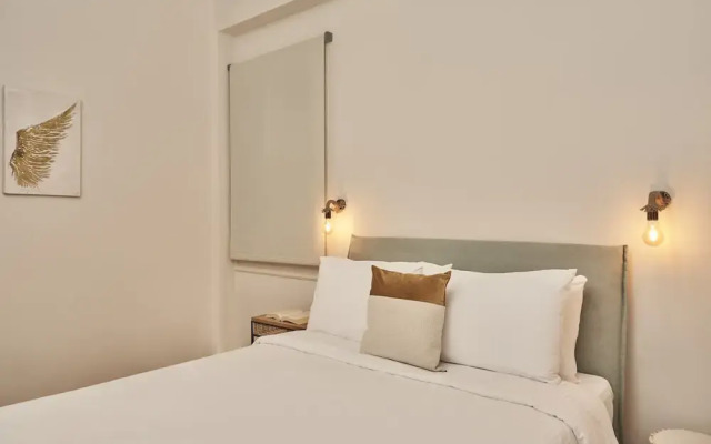 Chic n Bright 3Bd Apt with Hilton View