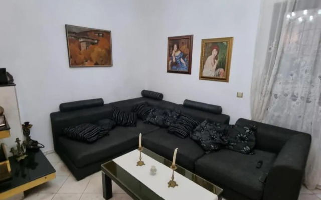 Tsar Simeon, 2 bedroom, living room and fireplace