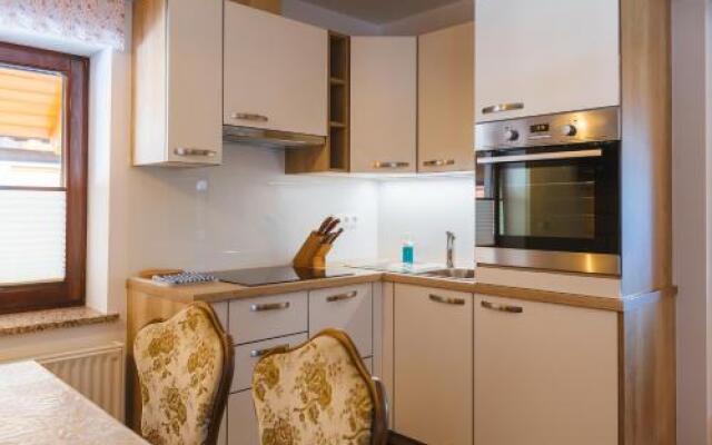 Apartment Ledrar