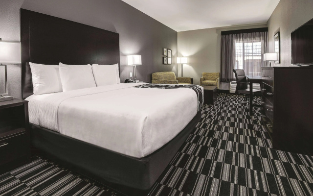 La Quinta Inn & Suites by Wyndham Fort Worth West - I-30 - фото 5