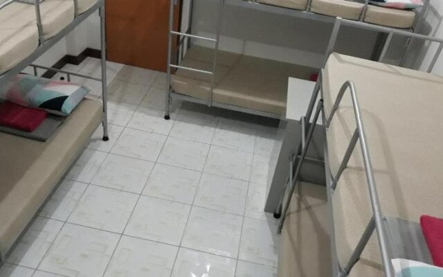 JDL Residences - Hostel