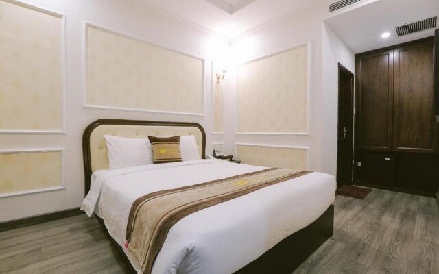 Vincent Halong Hotel