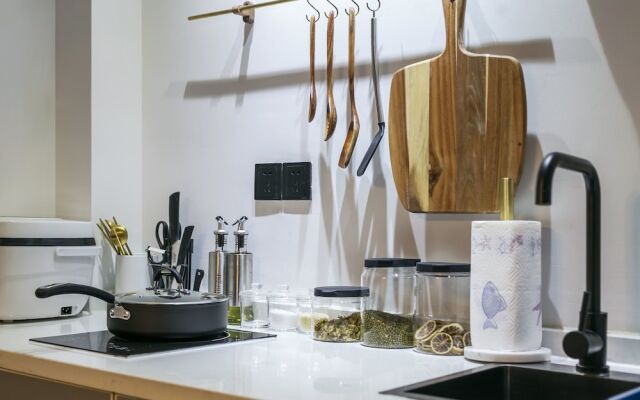 Zhigao West Lake Apartment Xifuju