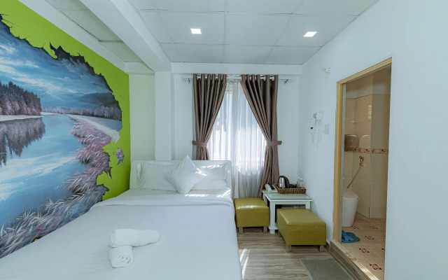 Ken's Backpackers Hotel