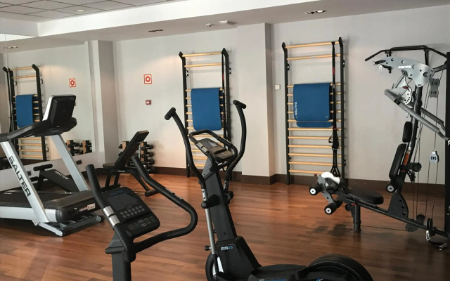 Hotel Tach Madrid Airport