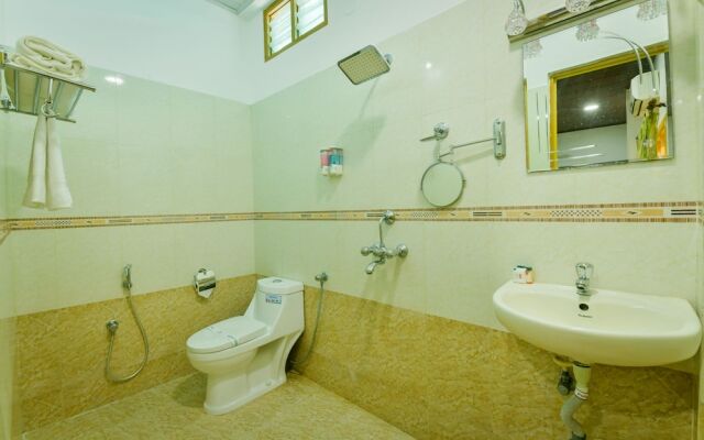 OYO 19587 Chembil Residency