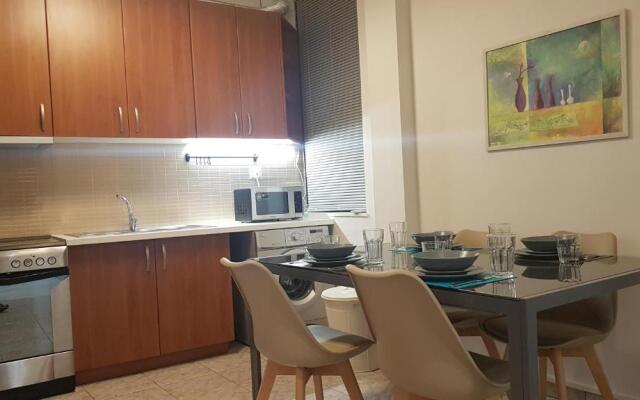 Palette Apartment Champagne - Athens Center, 6 BD, 3 BATH
