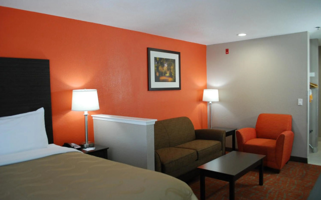 Quality Inn & Suites Fresno Northwest