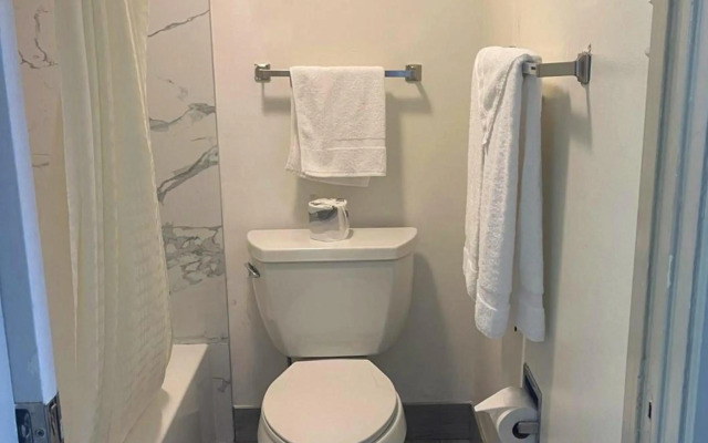 Travelodge by Wyndham San Francisco Airport North