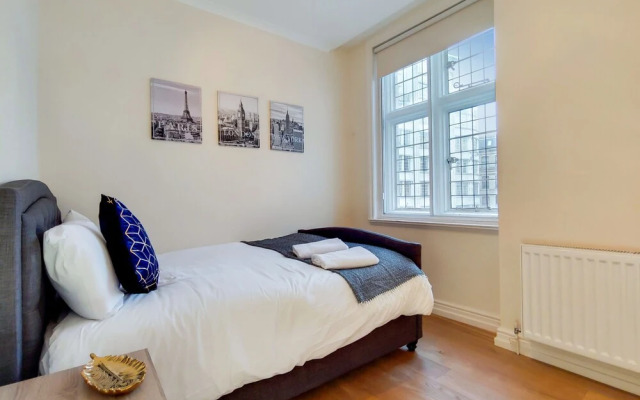 Modern 2 Bed & 2 Bath- Leicester Square